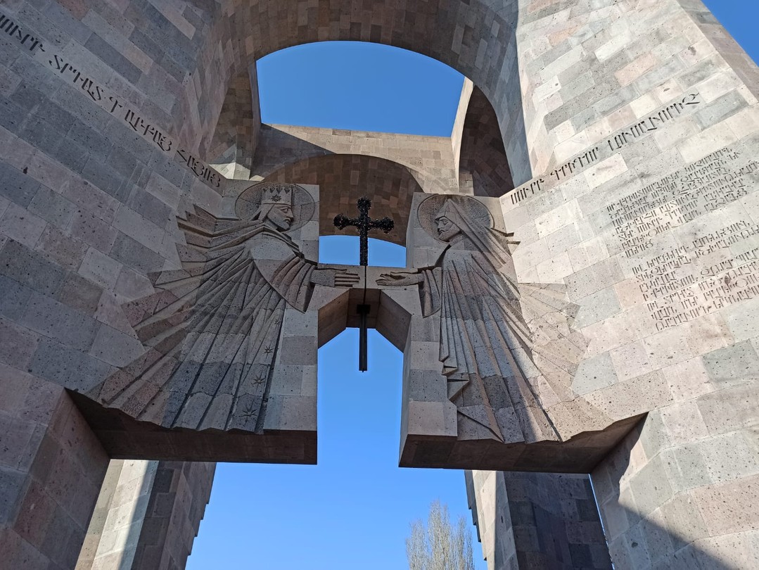 Экскурсия замечательная, древность и значение этих мест потрясает воображение. Наш гид Сергей много обсуждал с нами