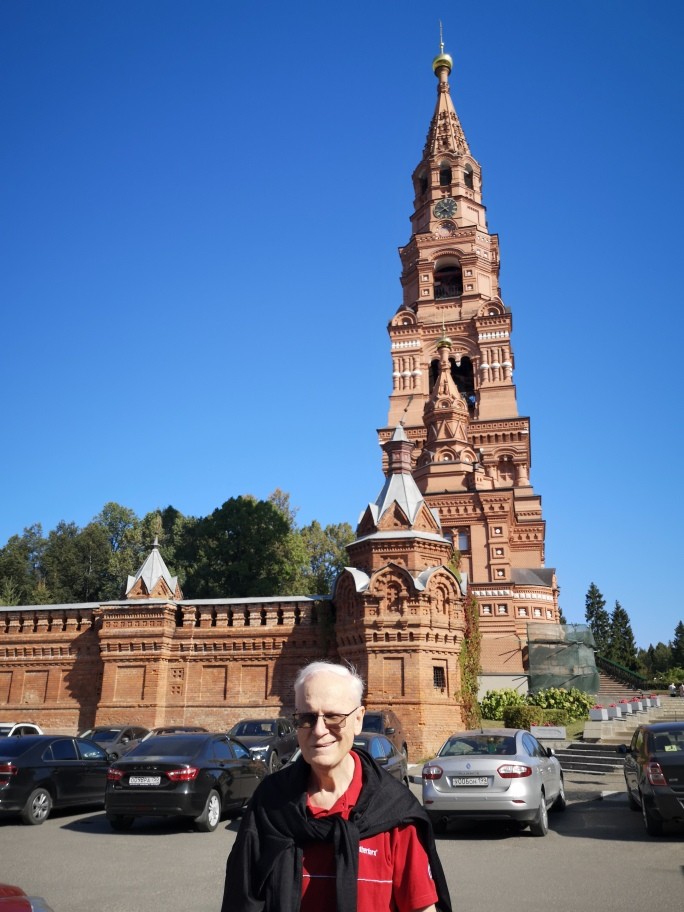Великолепный солнечный день, потрясающие по красоте места, прекрасно проведенная Ольгой экскурсия! Рассказ был ненавязчивым, проходил в