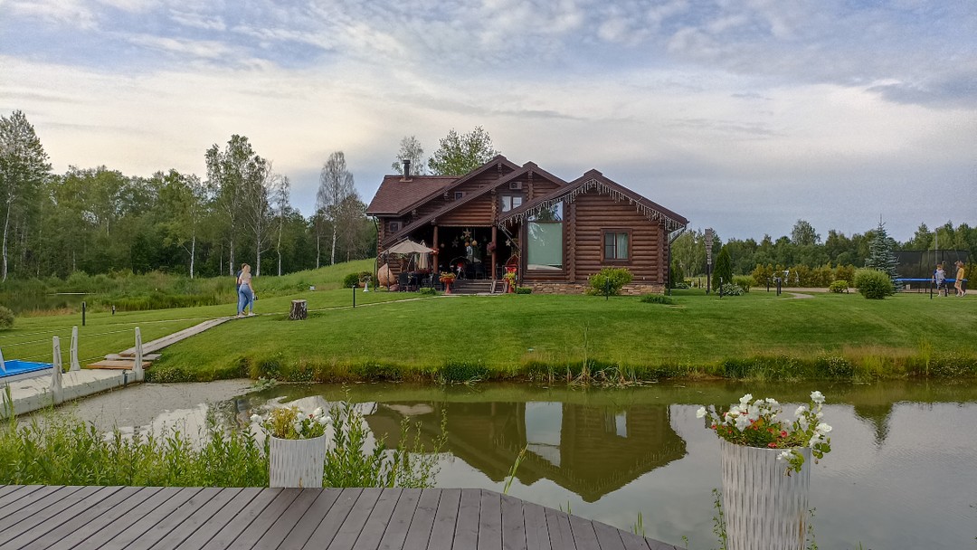 Анастасия хороший экскурсовод. Но поход на ферму нам не понравился. Нас всего 30 минут поводили по