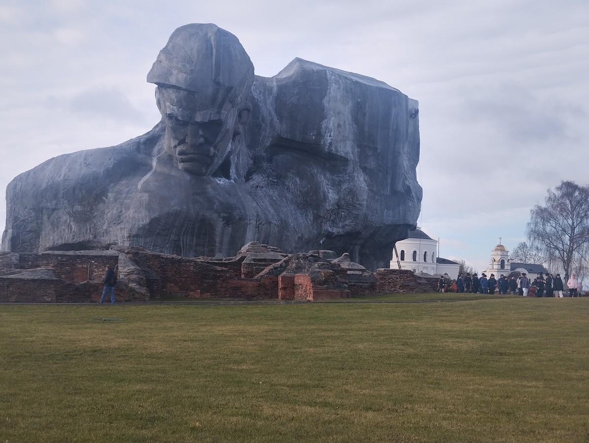 Из Минска — в Брест и Брестскую крепость с личным водителем и гидом