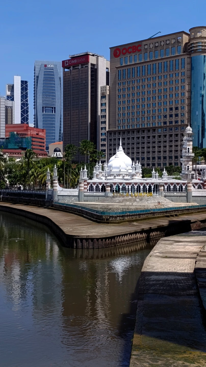 Было очень интересно послушать рассказ от Инны про жизнь в Малайзии и Куала-Лумпуре, ведь сама она