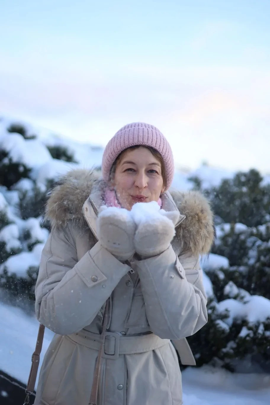 Отличный вариант чтобы запечатлеть воспоминания об этом красивом городе. Фото получились отличные, очень живые. Очень быстро получила готовые фото