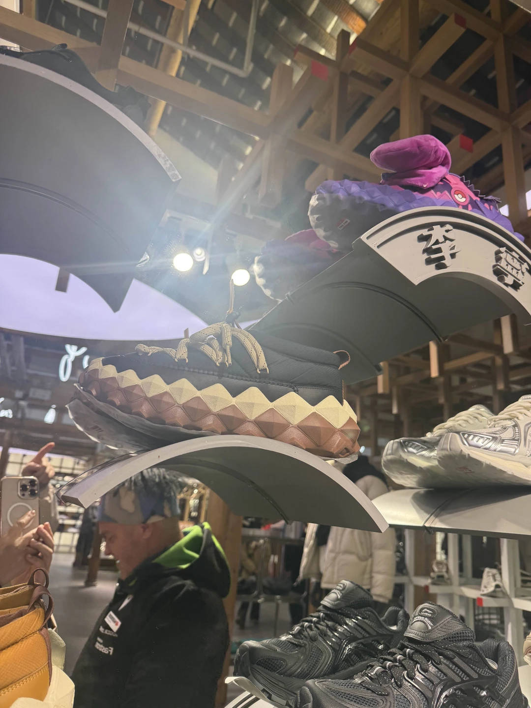 Огромное спасибо за проведенную экскурсию) Отличный автобусик, который прекрасно вместил и нас и багаж. Экскурсовод Ксюша