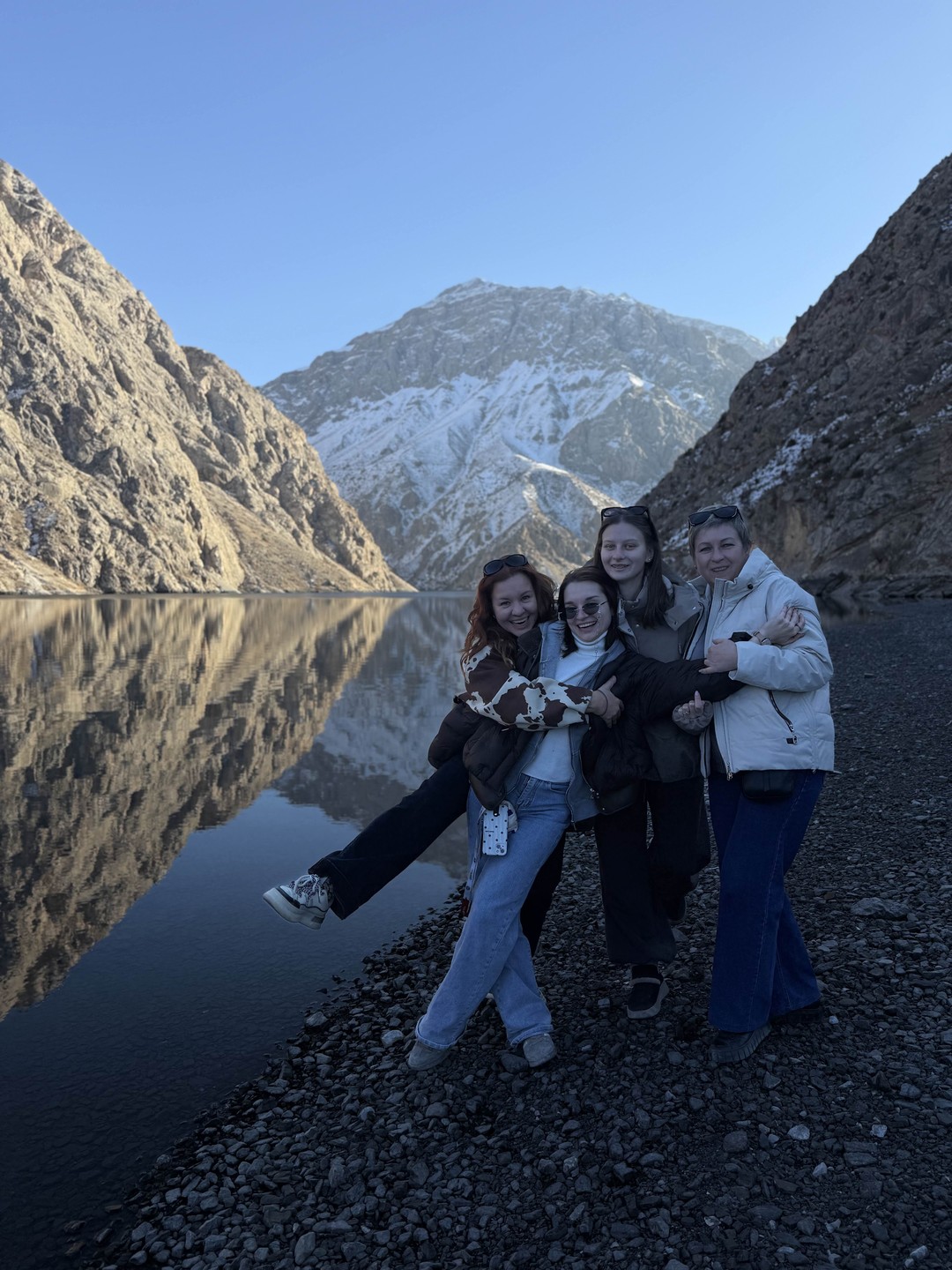 Отличная экскурсия в горный Таджикистан, очень красивые места, которые хочется посетить еще раз, вкусный обед, входящий