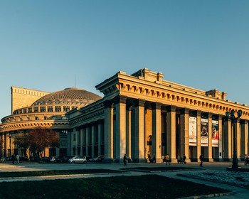 Новосибирск: прогулка по историческому центру, экскурсия по театру, Новосибирский государственный художественный музей и зоопарк
