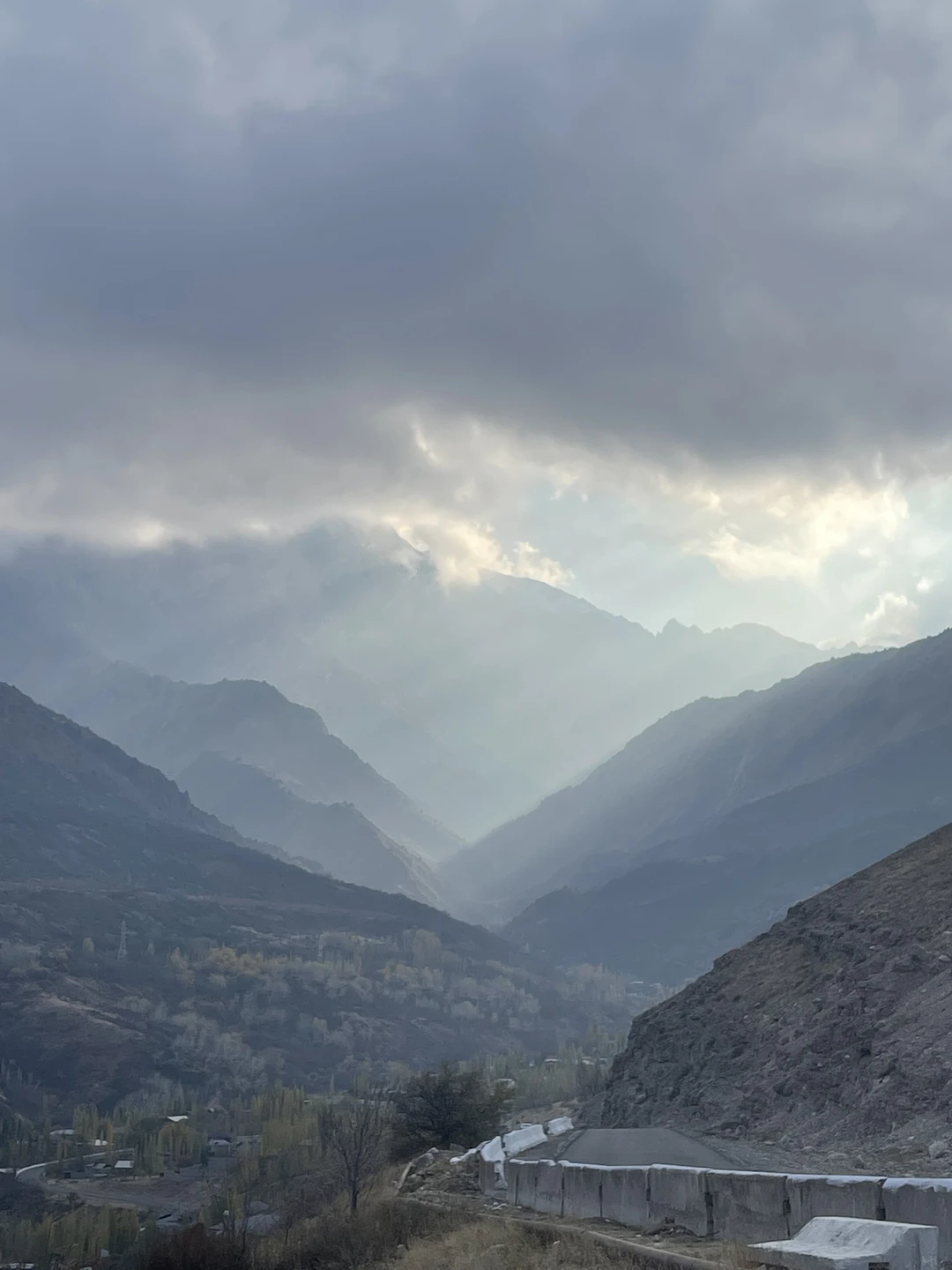 Андрей прекрасный водитель и собеседник. С отличным чувством юмора. Мы были с ним на одной волне!