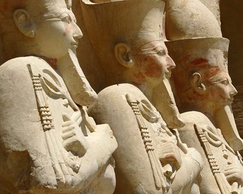 Город живых и город мёртвых