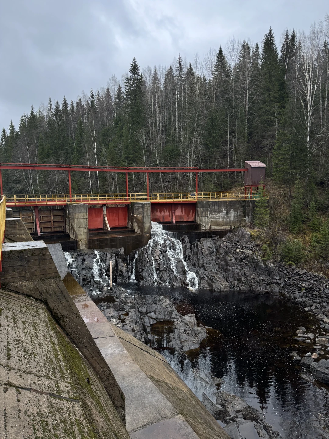 Неизведанные уголки Карелии (Веселова)