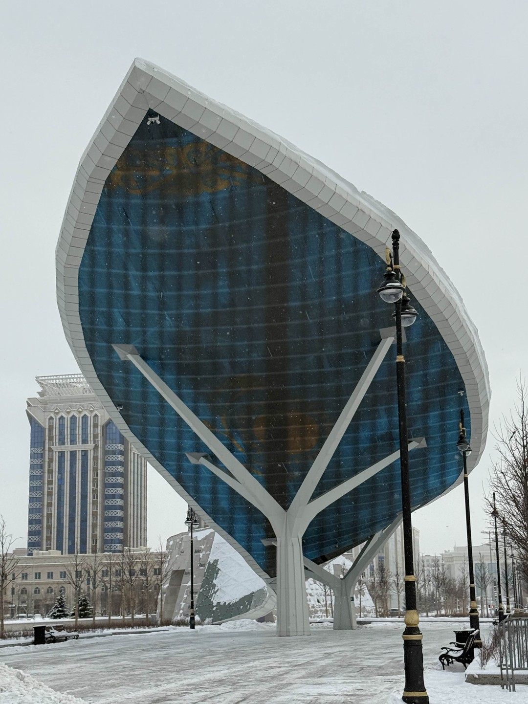 Первый раз в Астане и я не ошиблась с выбором! Жанар-замечательный,высокопрофессиональный экскурсовод,который обладает глубокими знаниями по