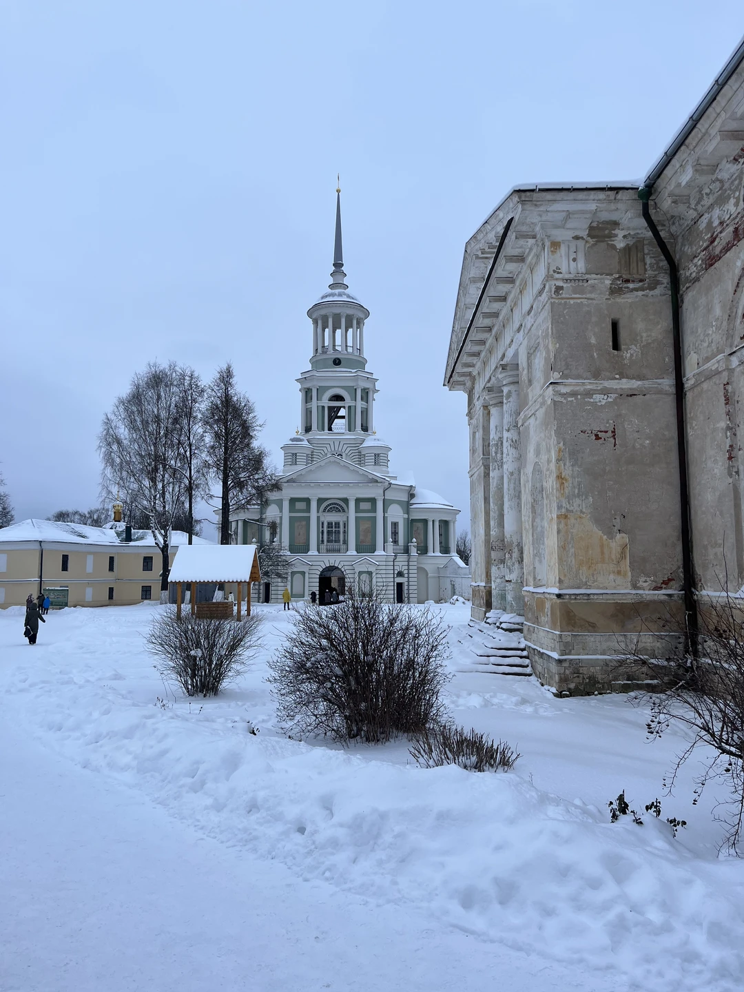 Отлично провели время с Ириной. 2 часа пролетели не заметно. Очень интересно рассказывает. Город великолепный! Рекомендуем гулять с Ириной)