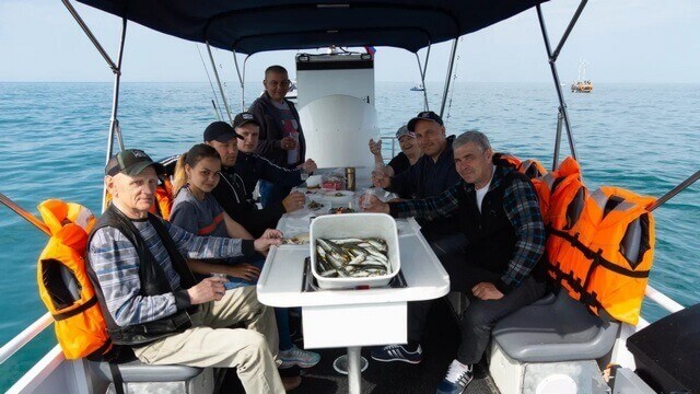 Рыбалка в Сочи 2 в 1: в открытом море и на озере! (2/14)