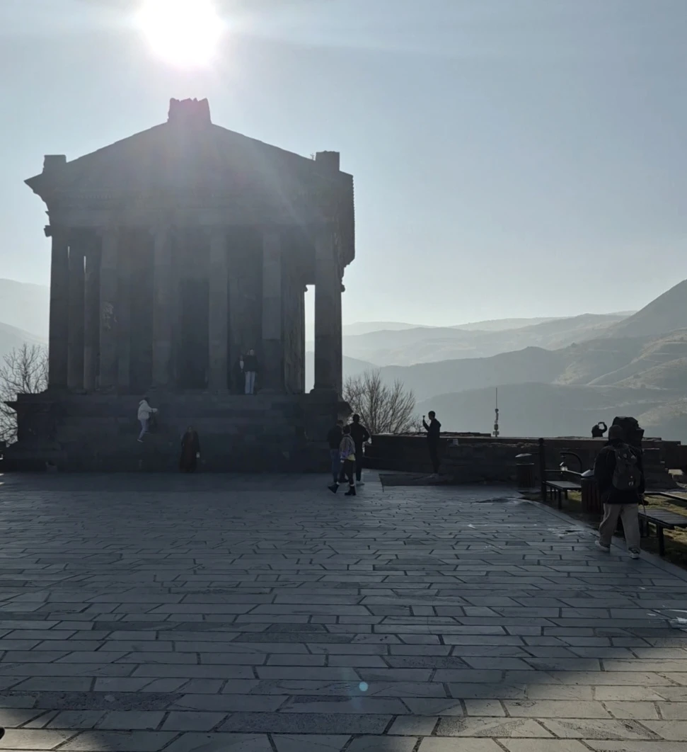 У нас прлучилось прекрасное семейное путешествие! Благодарю нашего гида Армена, который рассказал нам очень много интересных