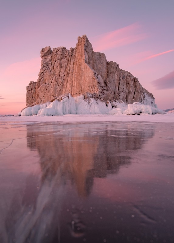 К ледовым гротам Ольхона с тревел-фотографом