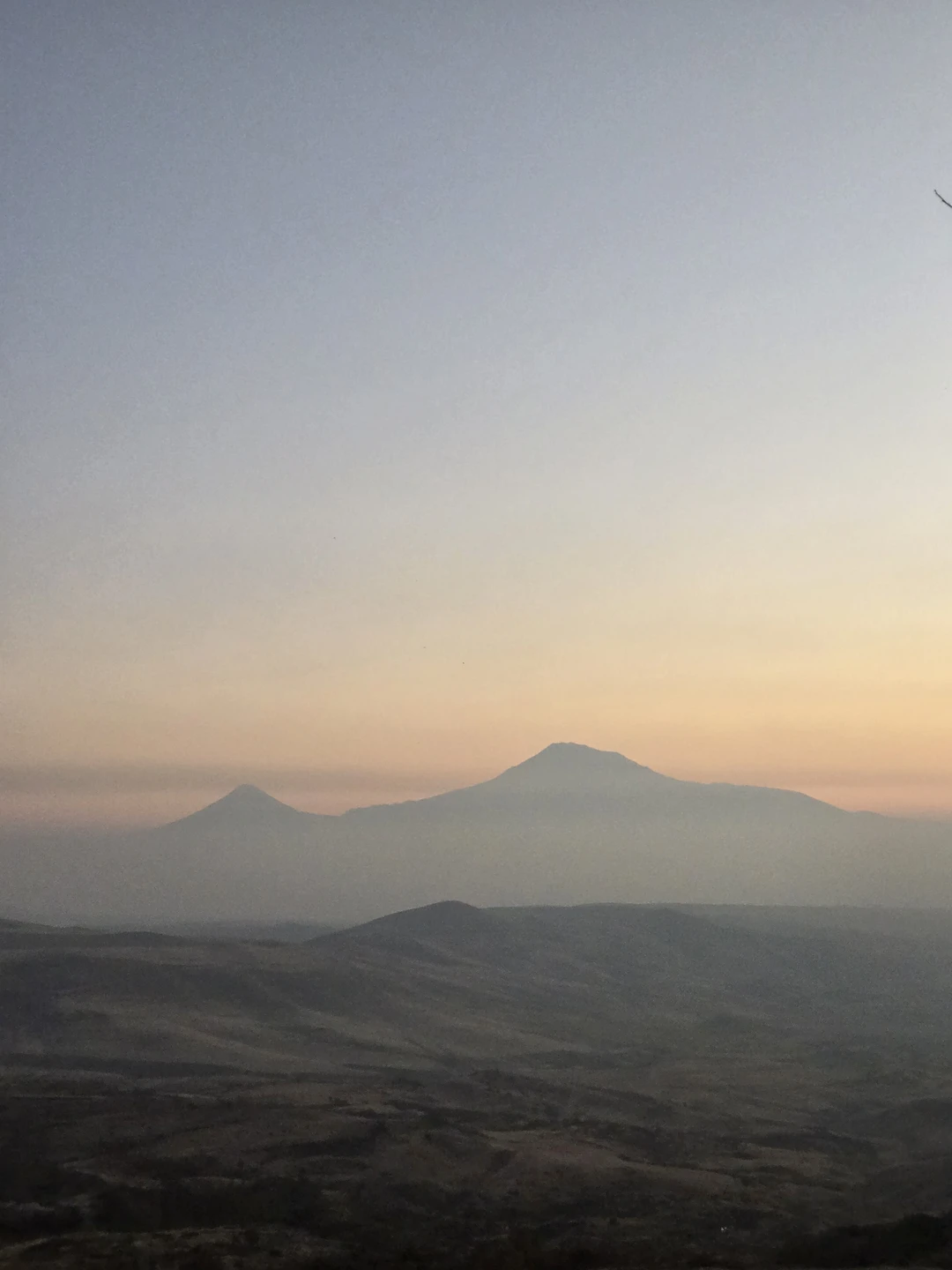 В солнечном Ереване были в ноябре 2025г. Только пишу отзыв об экскурсии в красивейшие исторические места
