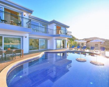 Фото отзыва 2: авторский тур "Релакс-тур для девушек в городе Каш с фотографом: роскошная вила, утренняя йога и лёгкий треккинг"