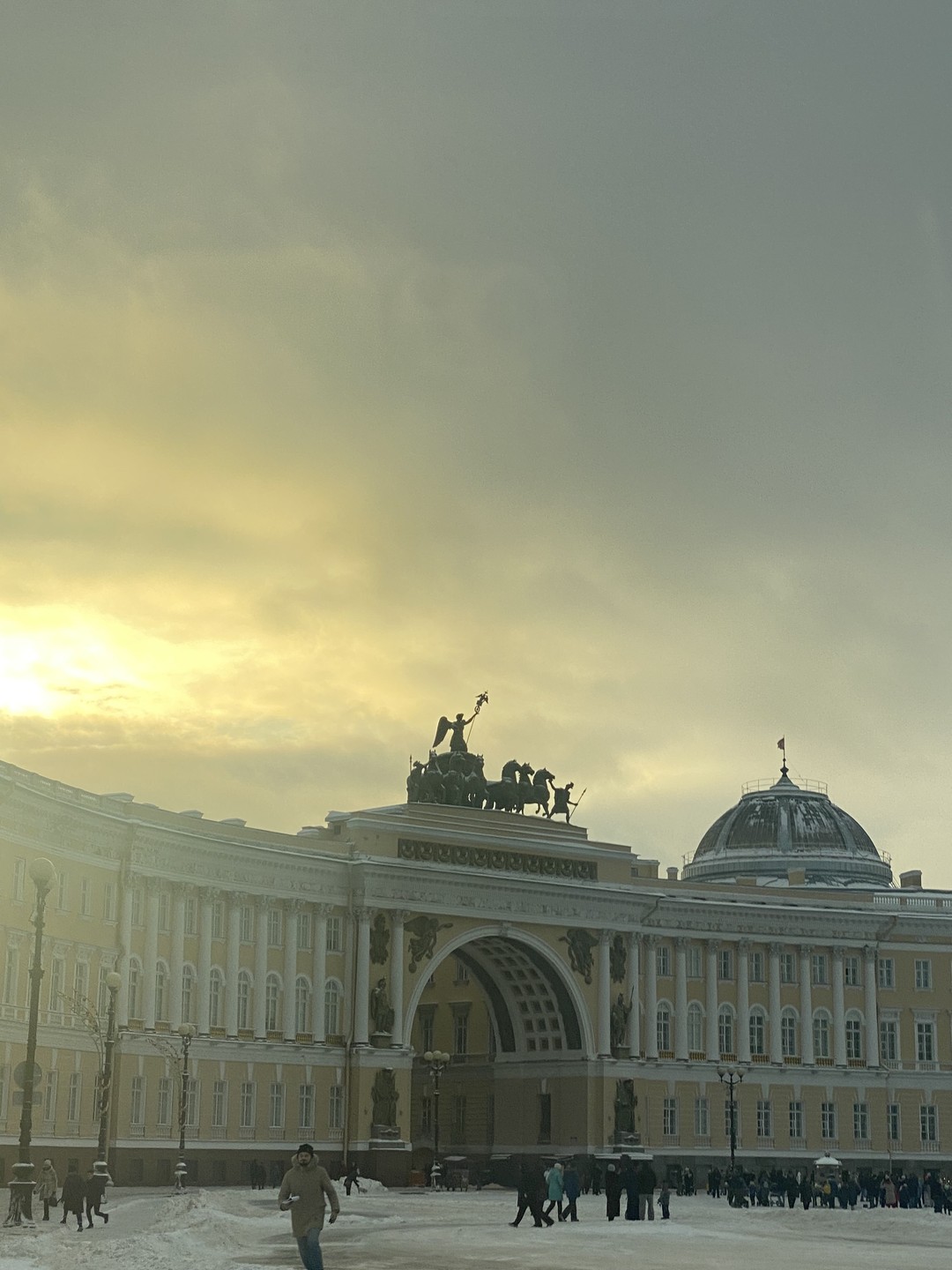 Живые рассказы о Петербурге - на минивэне с панорамной крышей (Елена)