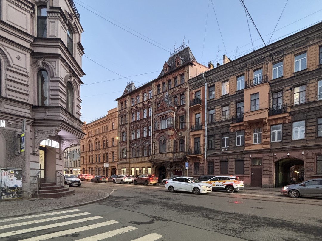 Мне всё очень понравилось! Интересные места, задания. В некоторые задания не сразу вникла, но перечитав поняла.