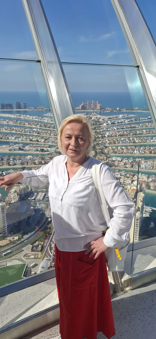 Сегодня 22.12. ездили с Шахзодом из Рас-эль-хаймы в Дубай. Очень боялись,т. к первый раз брали экскурсию не у отельных гидов,а через сайт