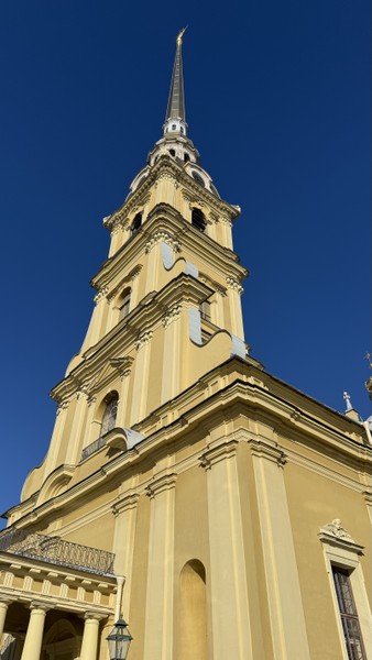 Были вдвоем с подругой, нам все ооочень понравилось. Кирилл очень интересно рассказывал, дополнительно отвечал на различные