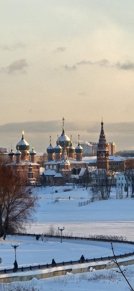 Экскурсионную программу проводил Руслан, очень профессиональный гид, отлично знающий свой город Ярославль, замечательный рассказчик с глубоким