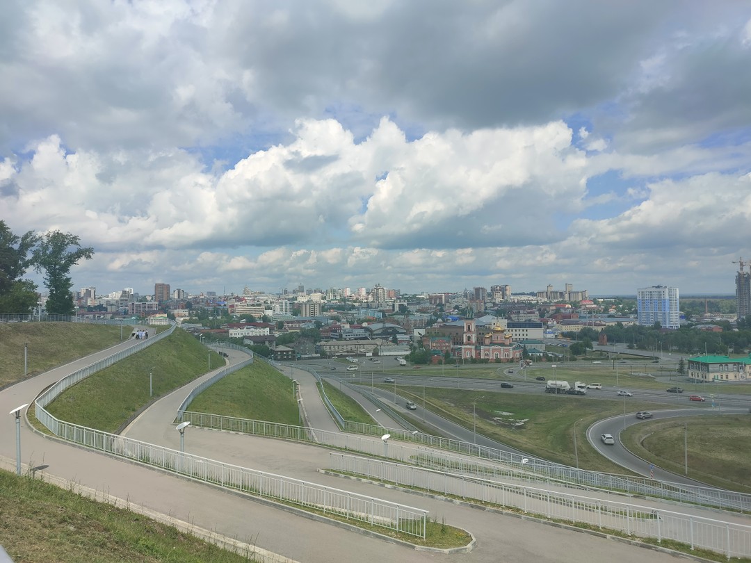 Так получилось, что по пути в горный Алтай базировалась в Барнауле. Были свободные дни, хотелось посмотреть