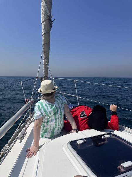 прекрасная легкая прогулка. Понравилась и детям и взрослым:)