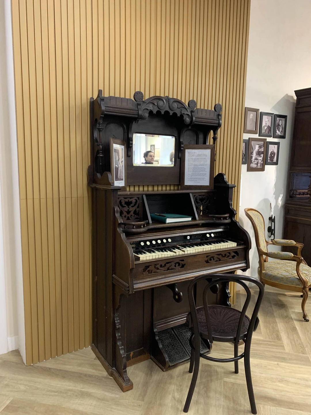 Спасибо Вам большое за экскурсию. Было очень интересно и необычно. Особенно музей Рахманинова. . Ярослав великолепен