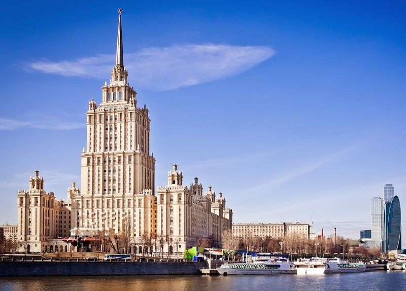 Фото к экскурсии Сталинские высотки. 7 легенд послевоенной Москвы
