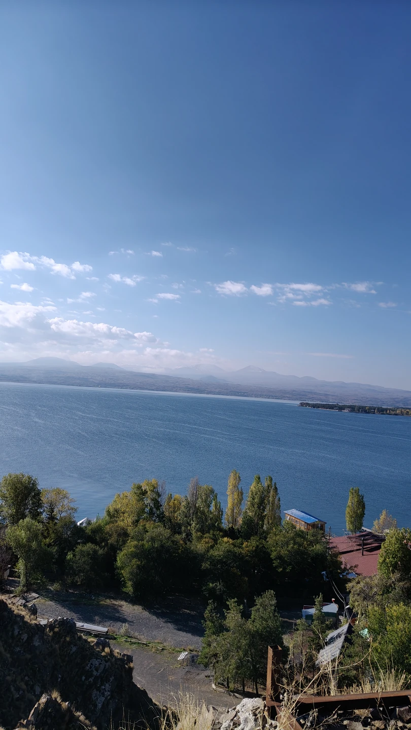 Экскурсия была очень интересной. Экскурсовод Тигран не только много дал интересной информации по теме экскурсии, но