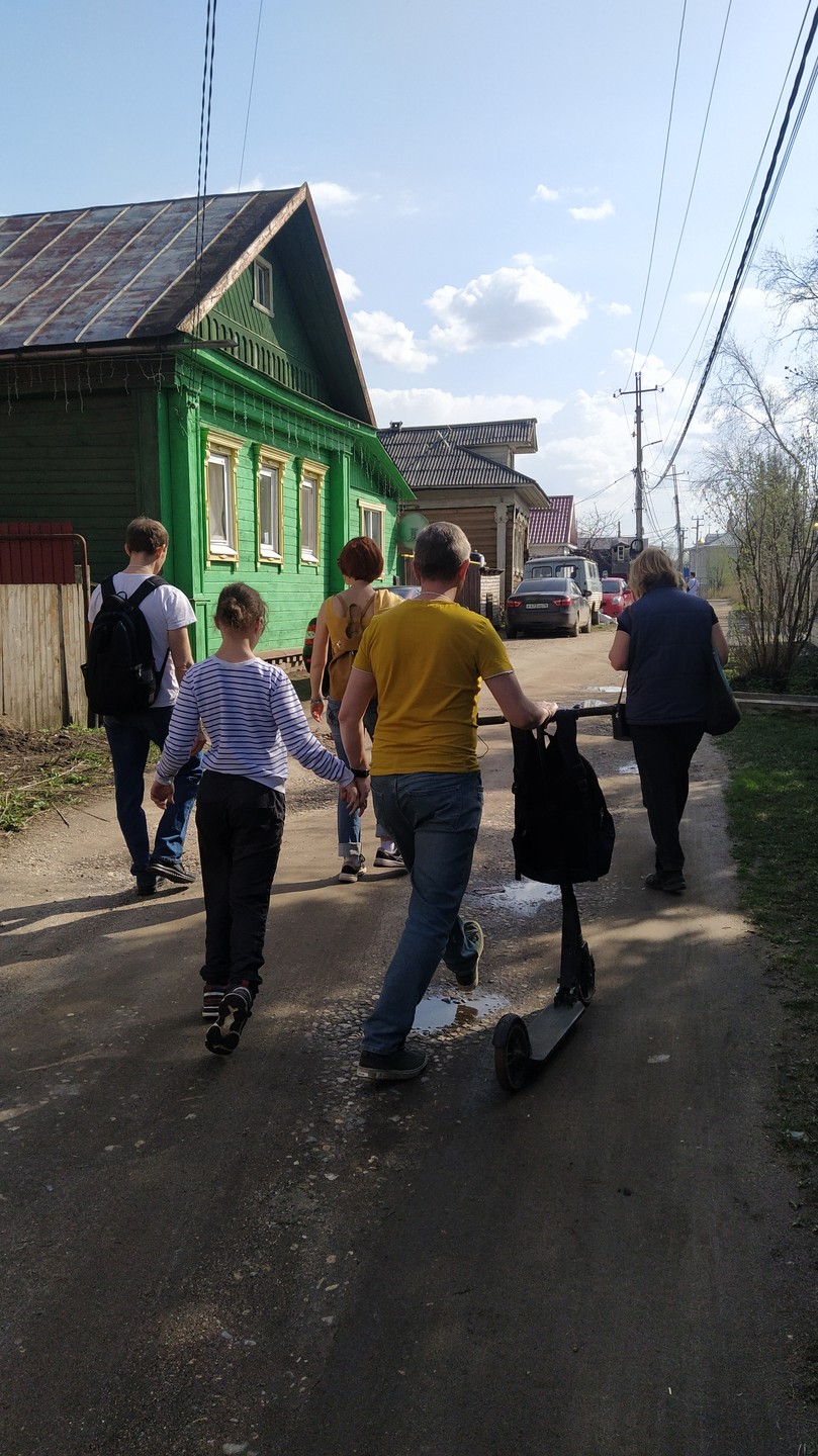 Профессионально, интересно. Елена была включена в каждого из группы, а группа у нас была разновозрастная