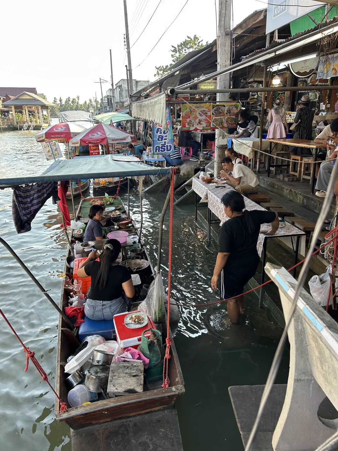 Это даже не экскурсия, а мини приключение. Спасибо Розе за прекрасный и яркий день