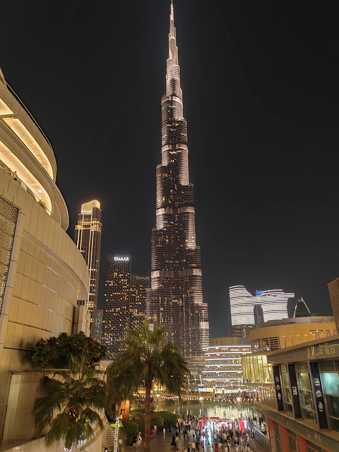 22 ноября ездили семьёй (2взр и 2 ребёнка) в Дубай вместе с Шахзодом. У нас был