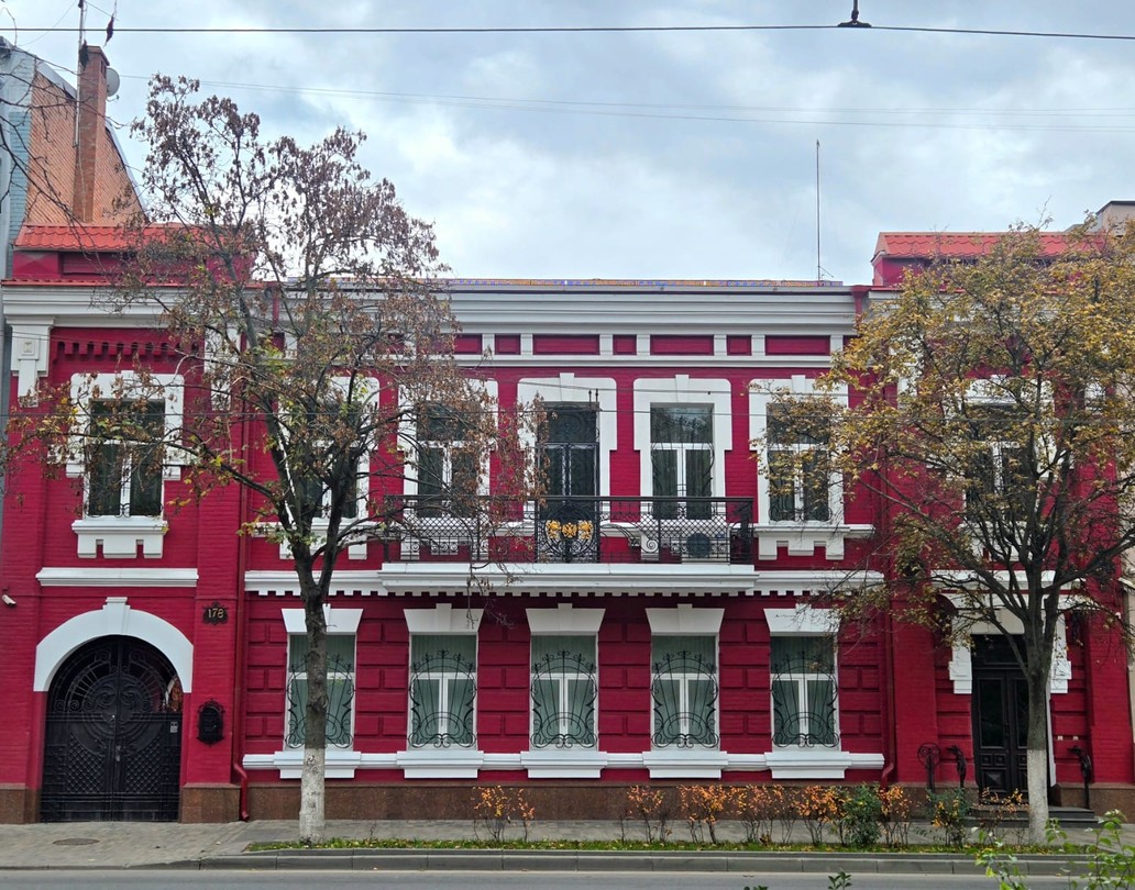 Доброго дня! Обзорная экскурсия по Ростову-на-Дону очень понравилась,насыщенная программа! Спасибо большое организаторам,экскурсоводу Натальи Викторовне за интересный,познавательный