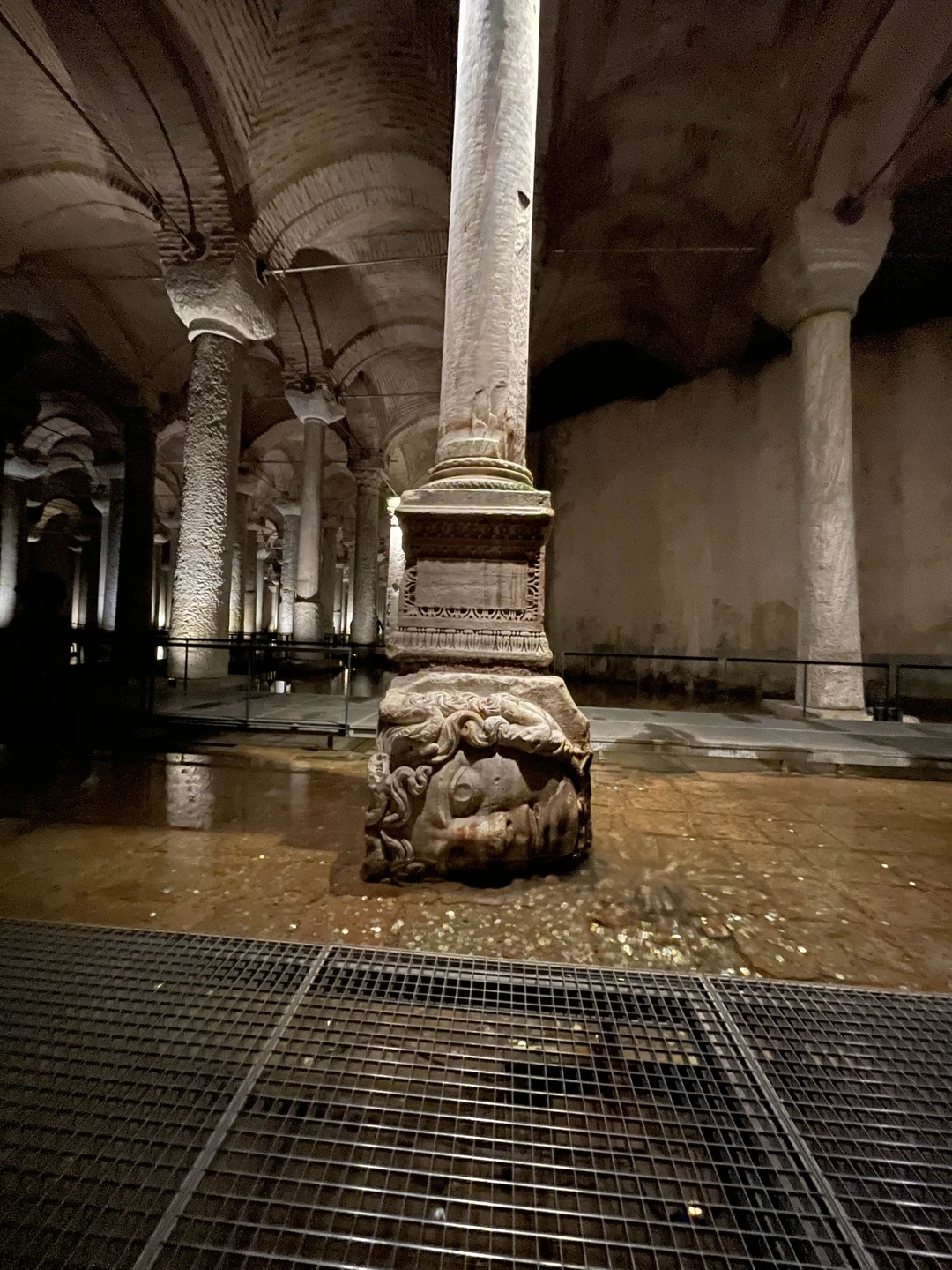 Зашли в три достопримечательности без очереди, как и заявлялось! 👍🏻 Рассказ об истории понравился, четко, не занудно, без лишних подробностей! ✅