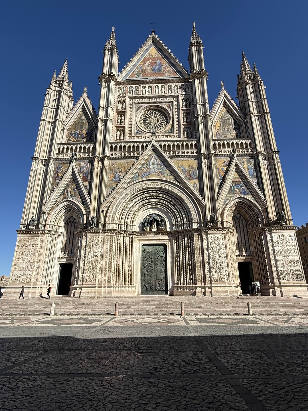 Елена-великолепный рассказчик, глубокий знаток и очень внимательный гид! Я получила огромное удовольствие от прогулки с ней