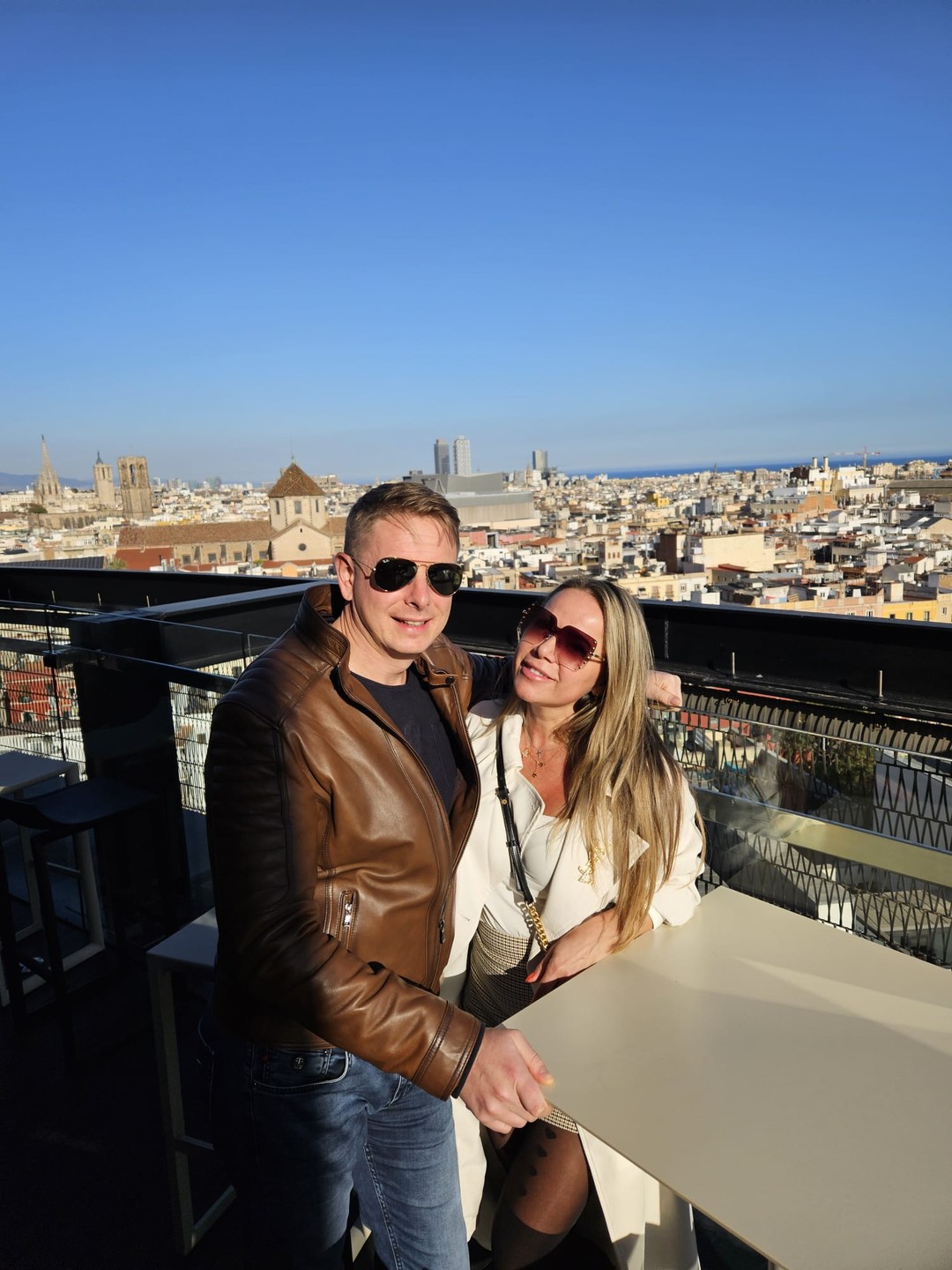 Провели несколько часов с Людмилой! Спасибо большое за экскурсию! Было познавательно и весело!