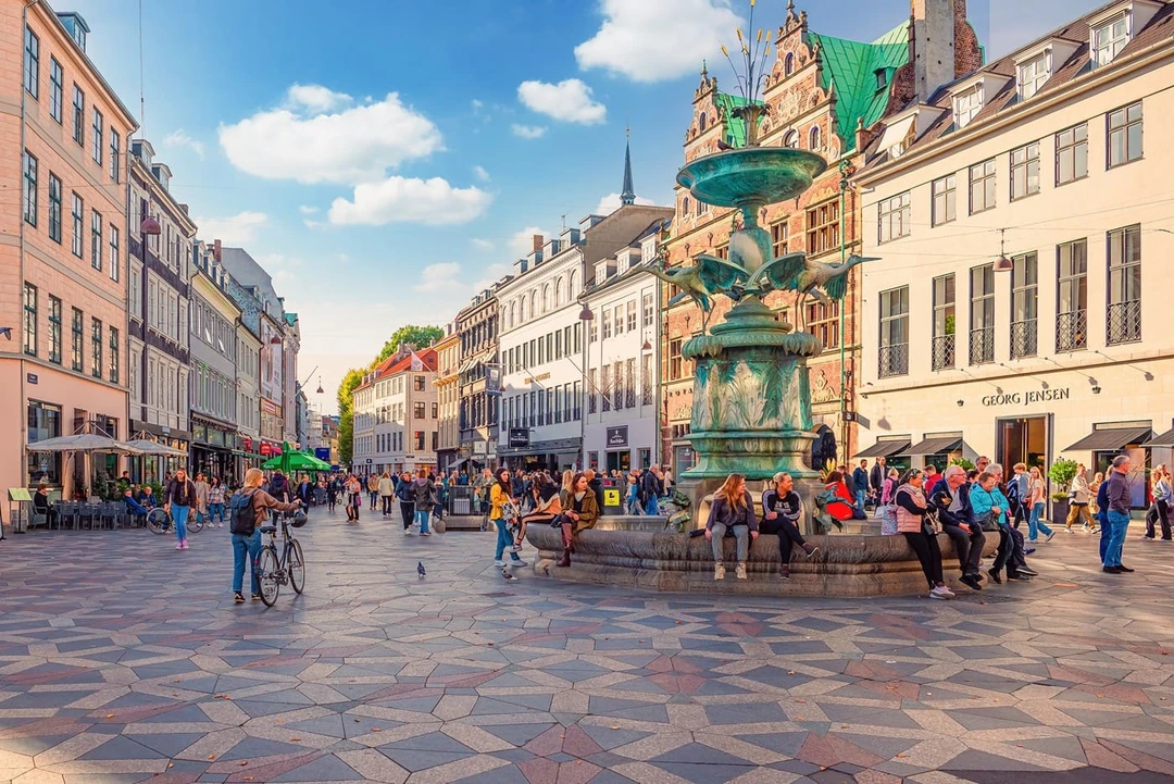 Улица Стрёгет