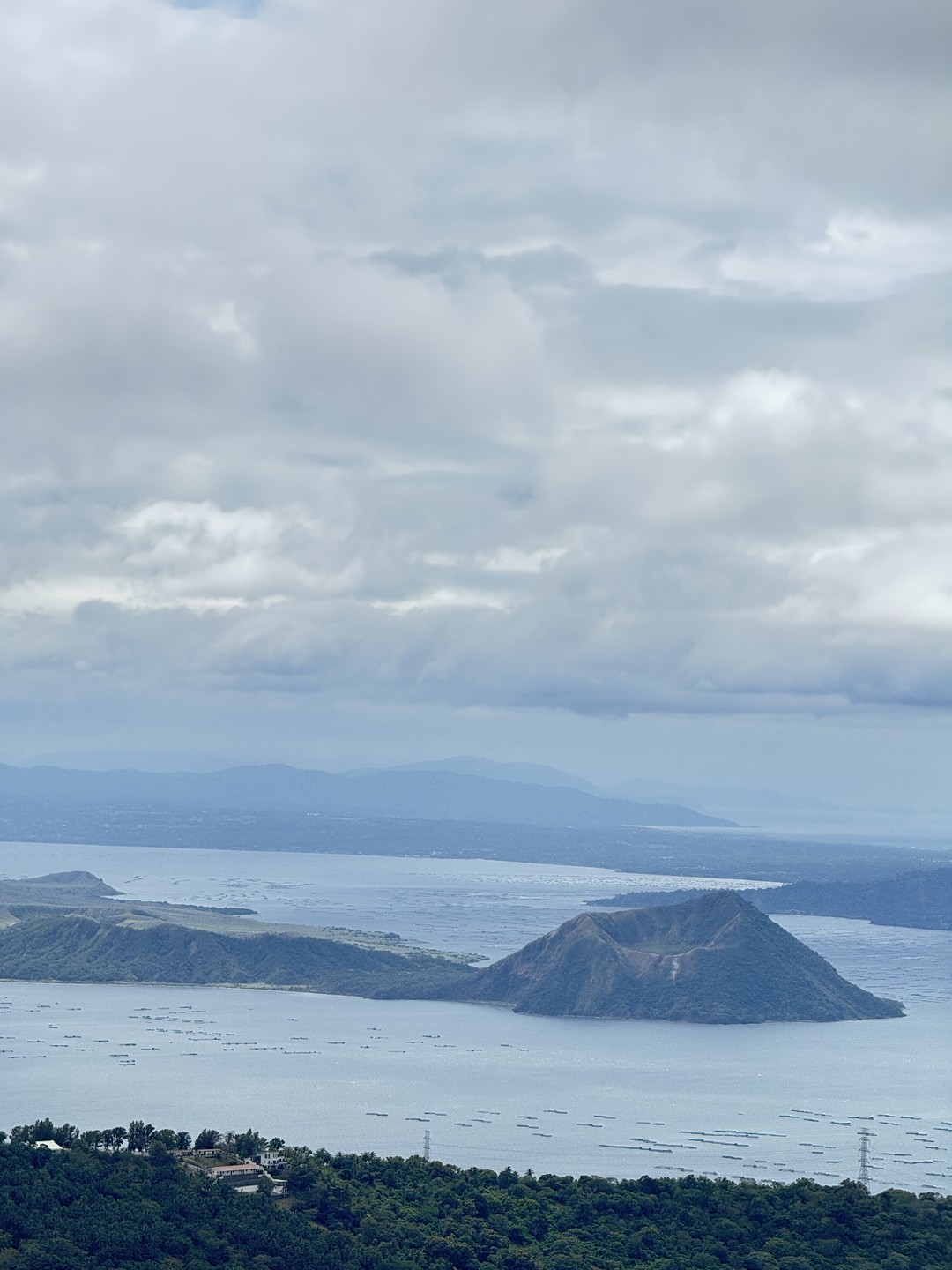 Нам понравилась экскурсия, водитель приехал вовремя, везде с комфортом повозил и вернул обратно 😃 сама поездка