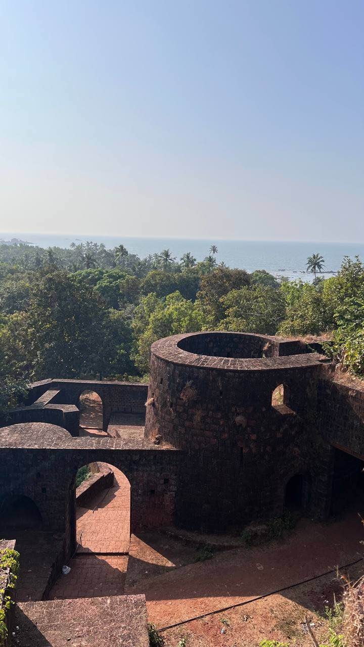 От всей души благодарим организаторов экскурсии и нашего гида Валентину. Это наша вторая экскурсия из Гоа,