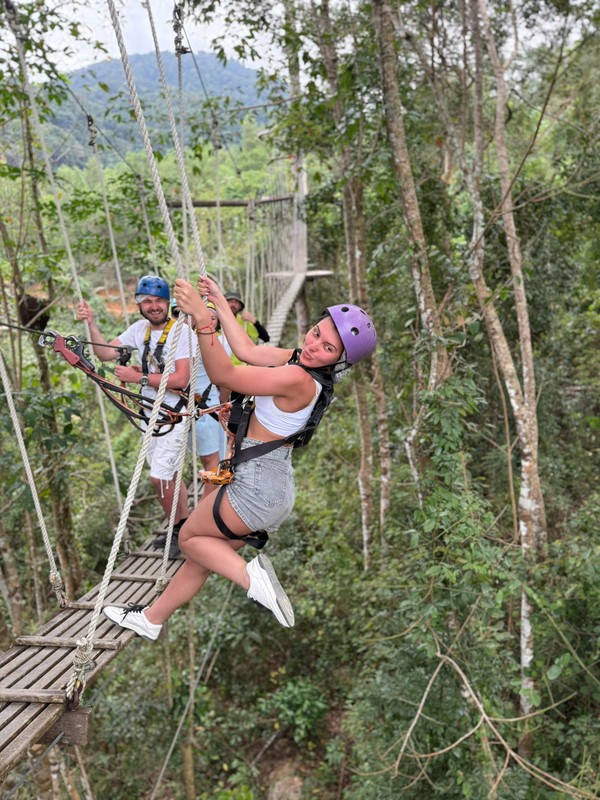 Зиплайн в кронах тропического леса (из Нячанга)