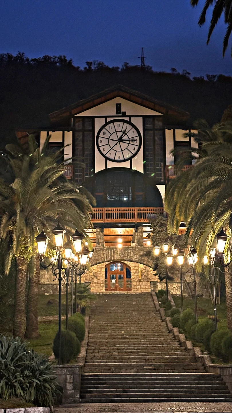 Рекомендую всем посетить экскурсию с Амиром