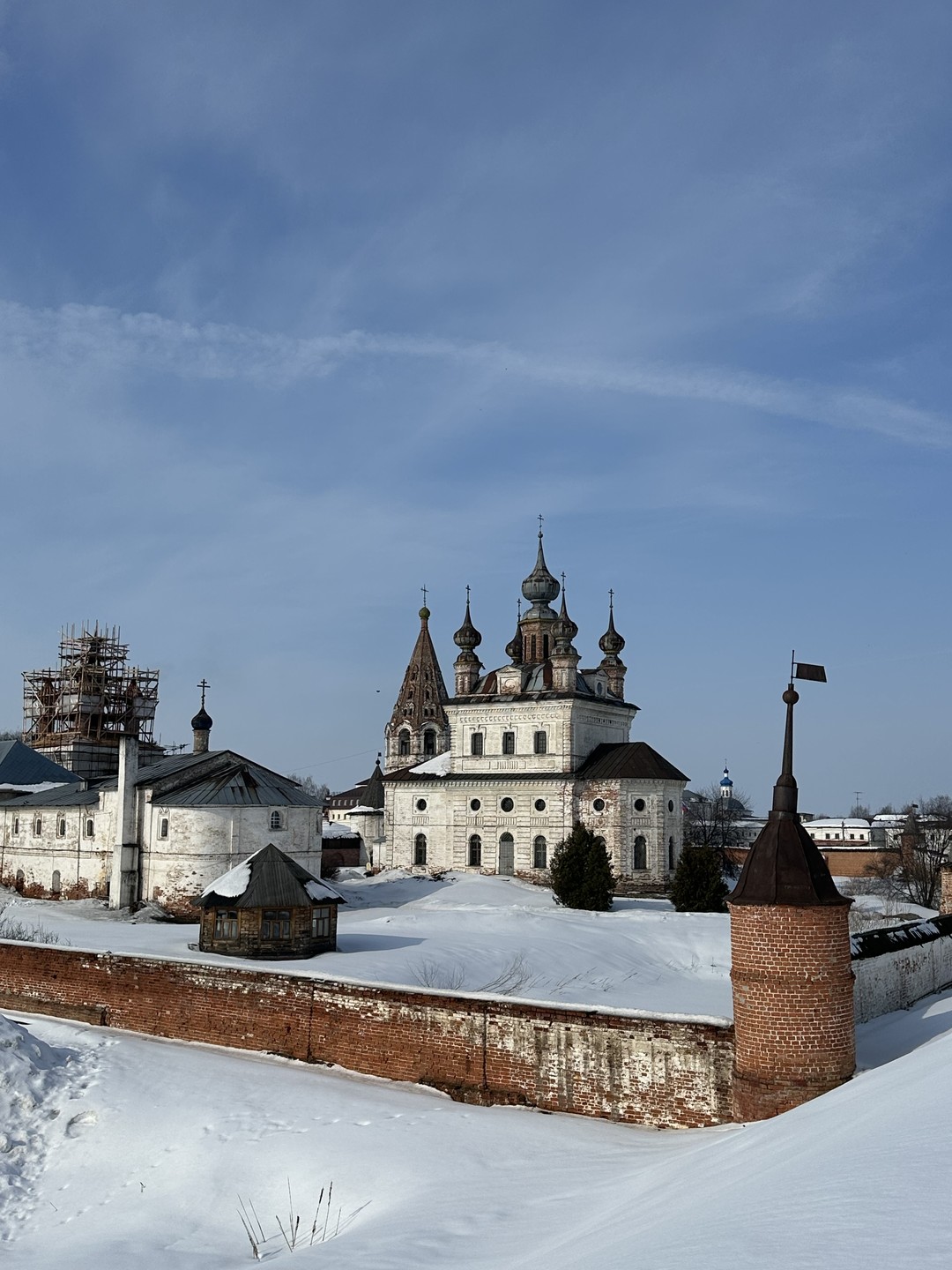 Хорошая экскурсия по маленькому городу с длинной историей. Если не были, приезжайте. Экскурсовод Светлана расскажет много