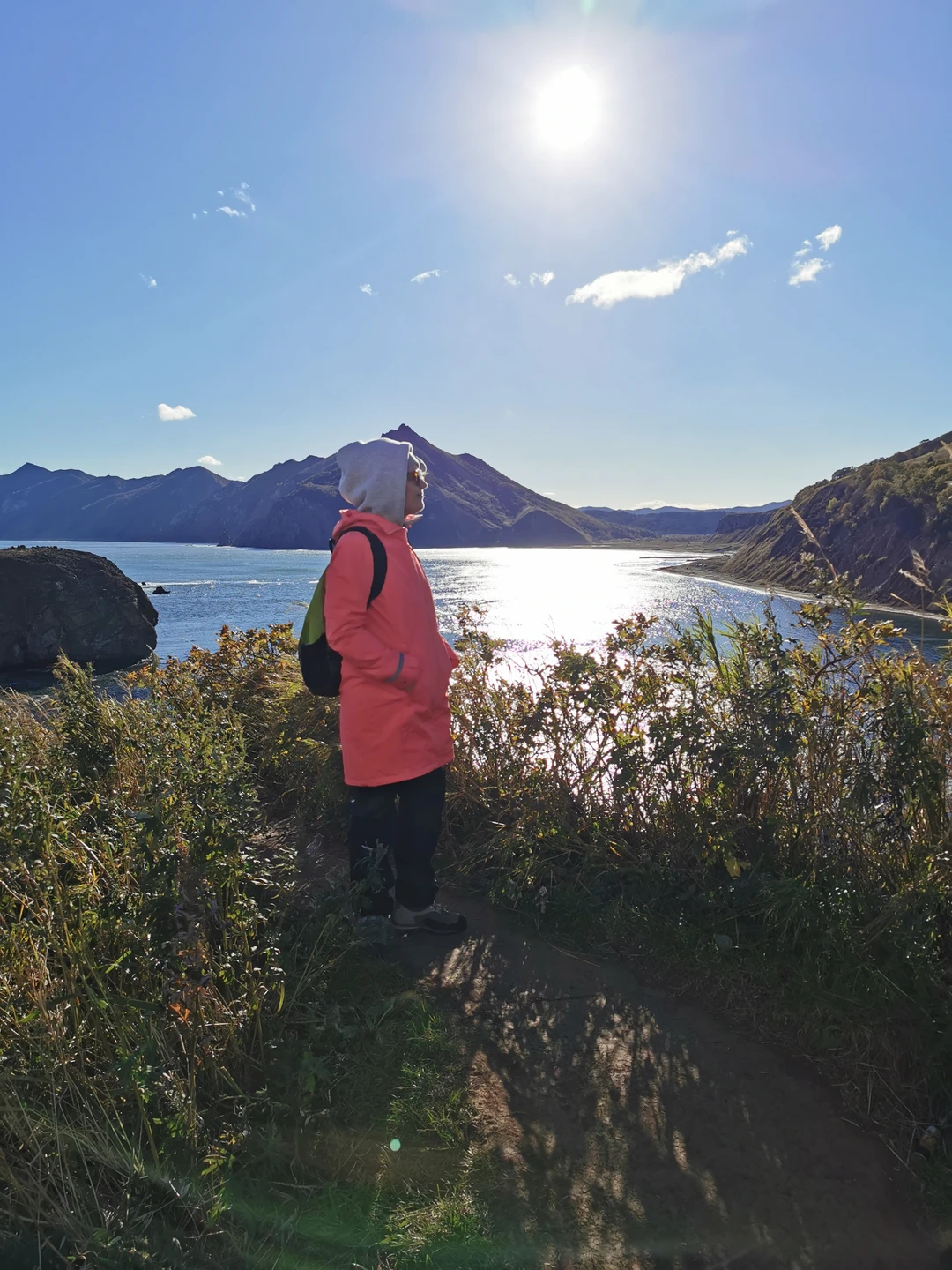 Экскурсию проводил Владимир. Очень приятно и комфортно было общаться. Всё запланированное посмотрели, всё рассказал, на все