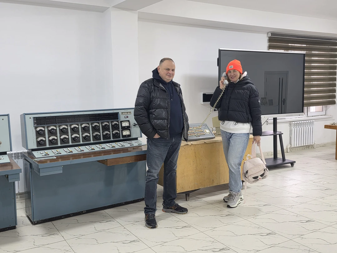 Андрей очень интересный человек и потрясающий рассказчик. Институт Солнца на нас произвёл очень сильное впечатление. Горы