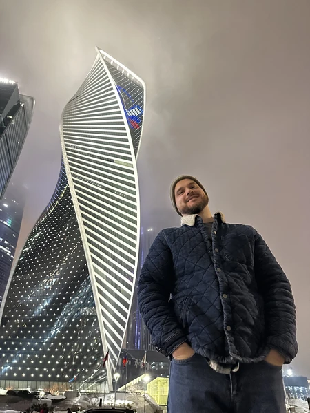 прекрасная экскурсия, особенно советую посетить в первый день в Москве. Экскурсовод рассказывает, что действительно стоит посетить