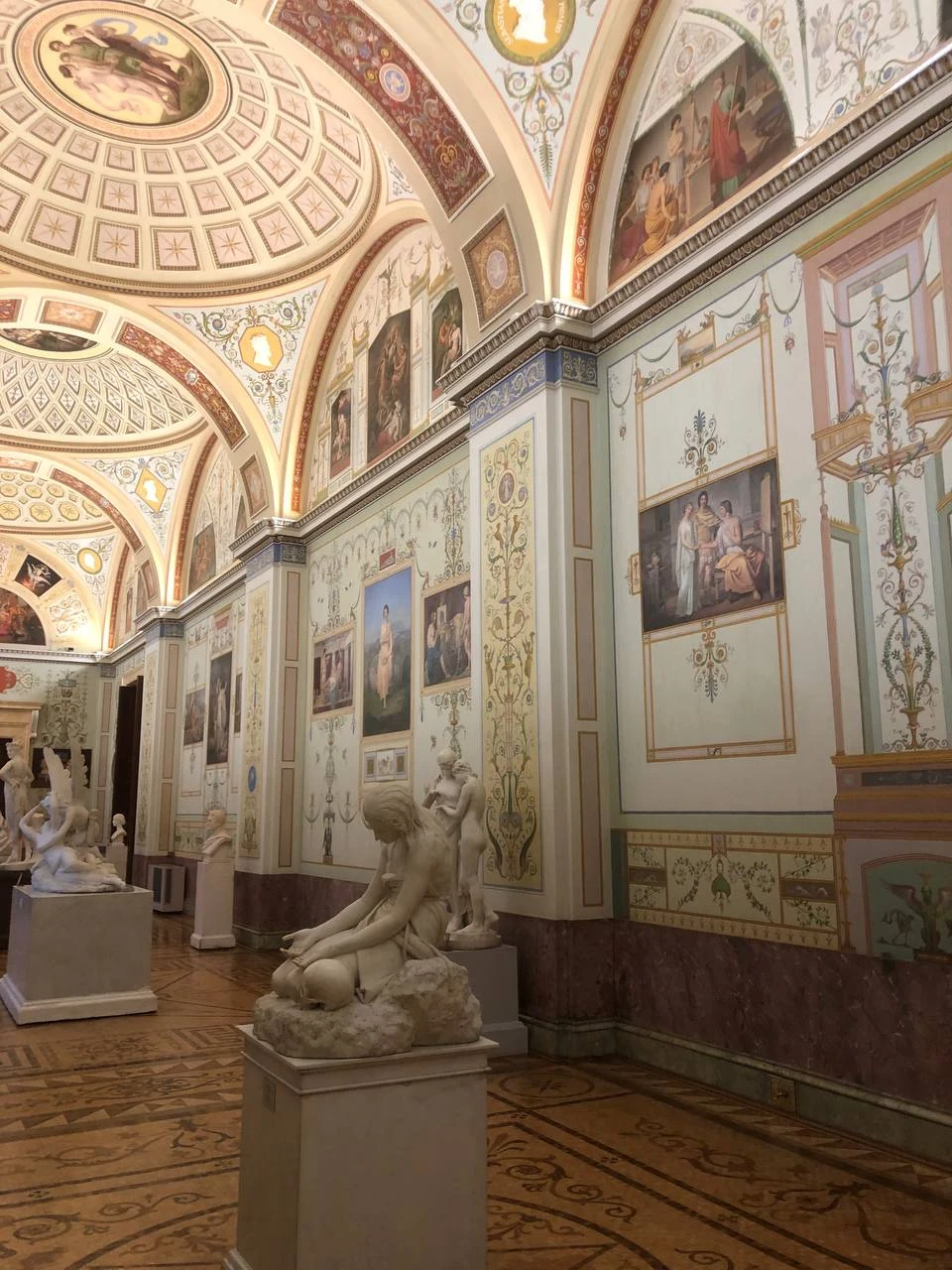 Экскурсия по Эрмитажу в мини-группе (билеты включены) (Вера)