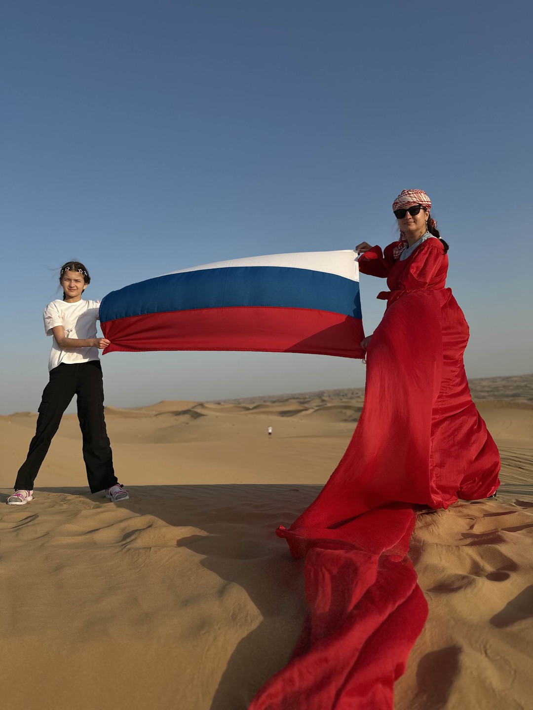 Сафари в пустыне, ужин, шоу и фото в красном платье (из Дубая) (Валерия)