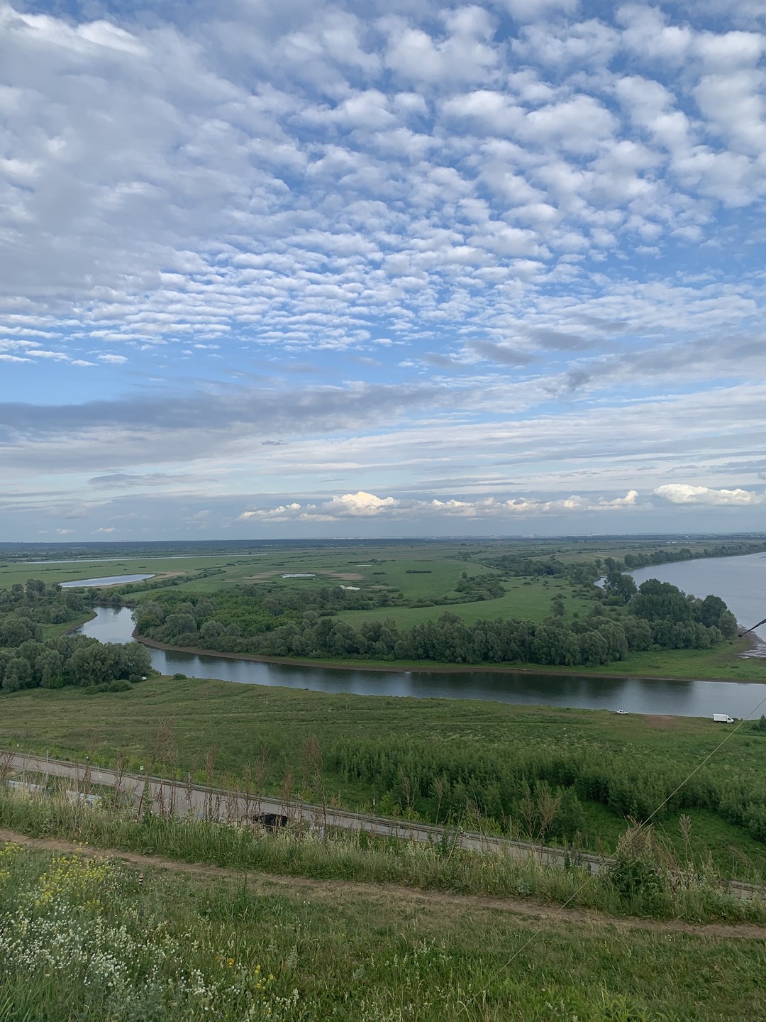 Сергей настоящий профессионал. Комфортная и хорошо организованная поездка. позволяющая посмотреть старинный город с богатой историей на
