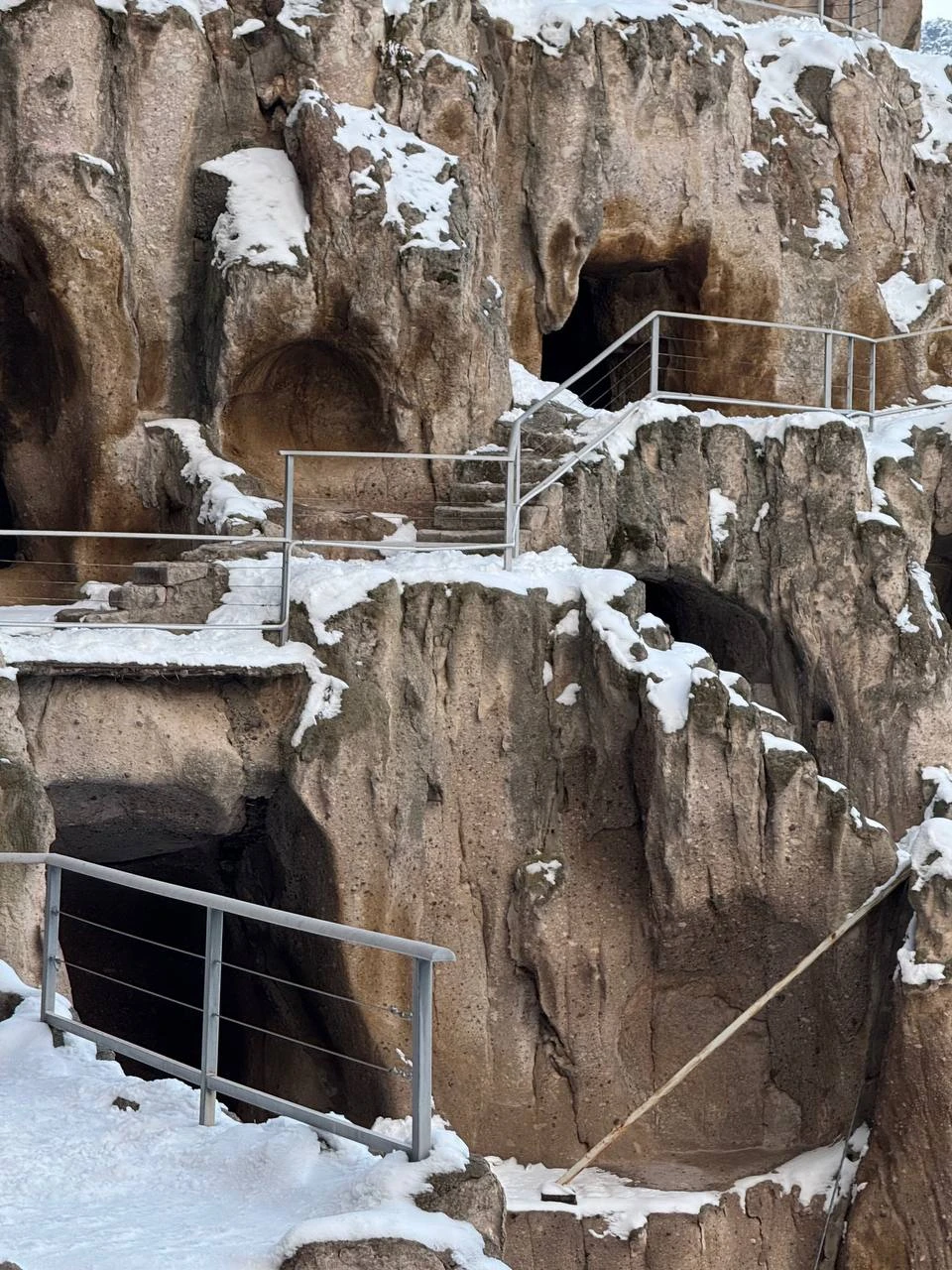 Тимур, огромное спасибо за потрясающее путешествие! Мы услышали столько интересных историй и услышали громкие тосты! Эти