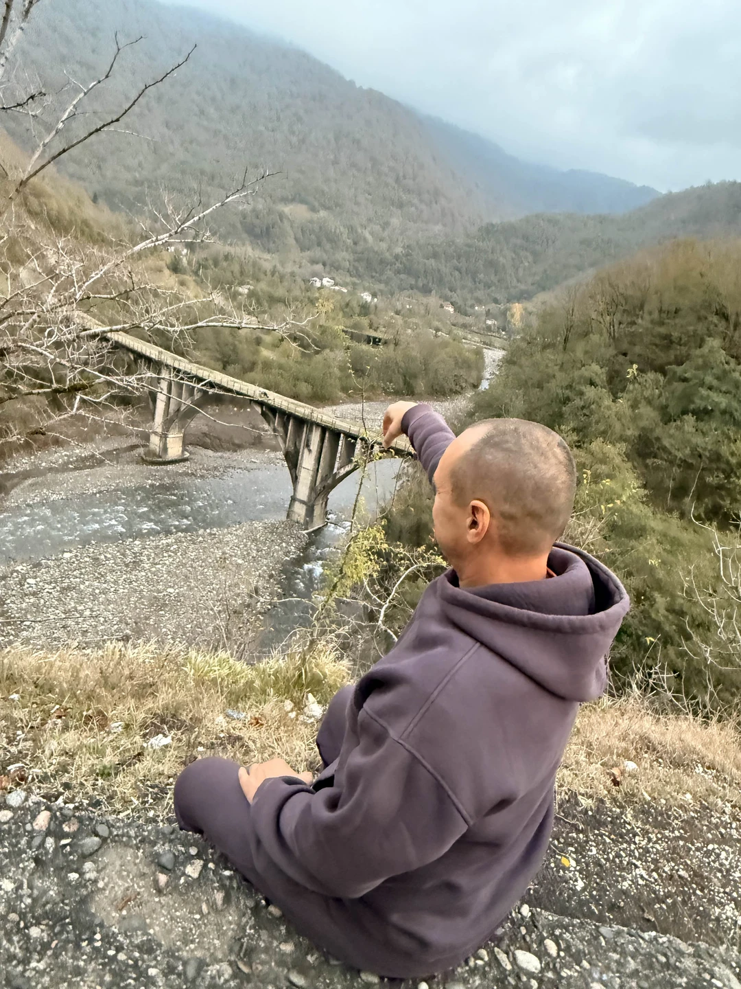 Мы ездили на экскурсию с гидом по имени Гор — и это было одно из самых